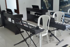Salon_2_piano_Creamos.jpg
