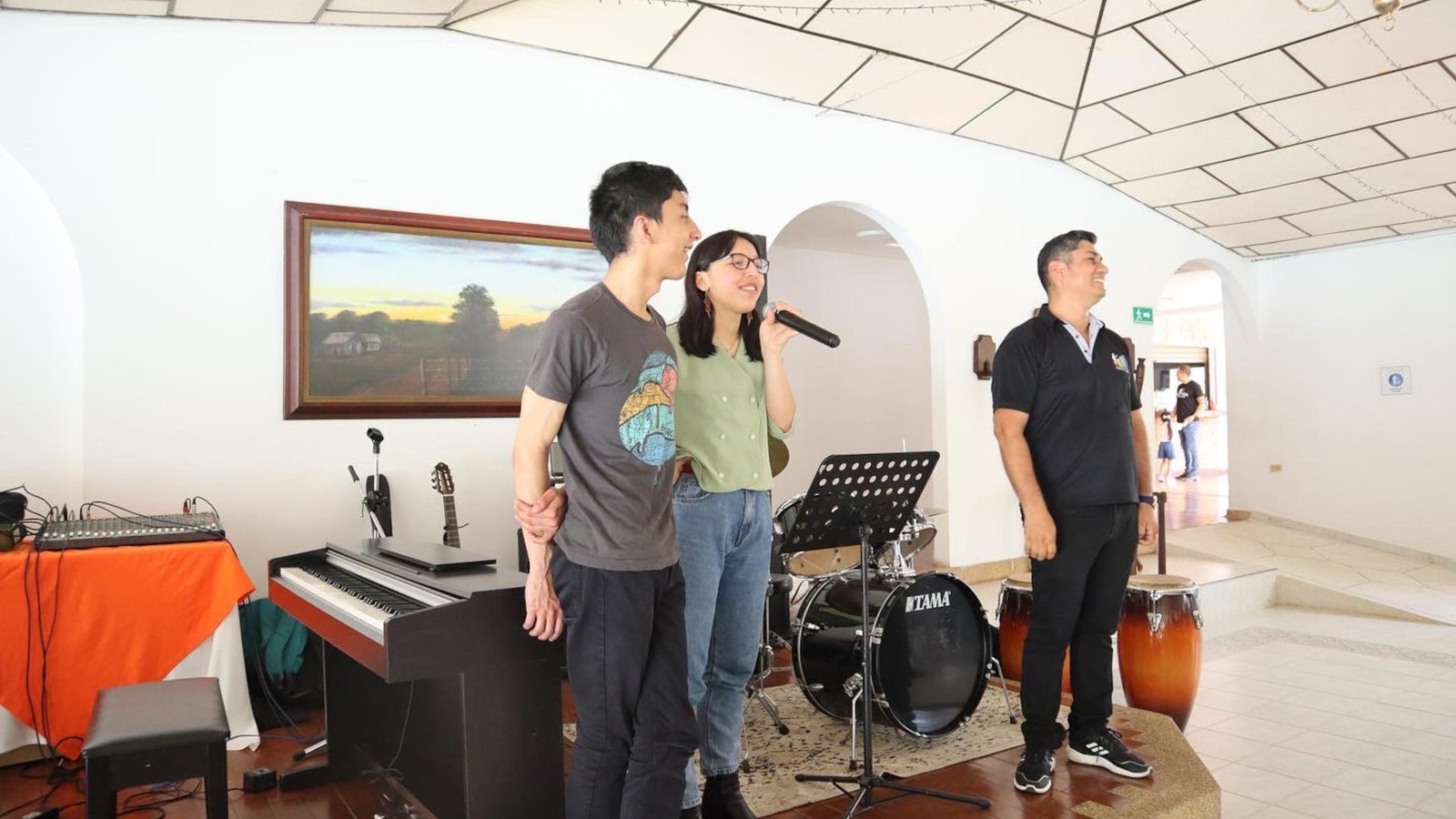 Estudiantes facultad de música Universidad Javeriana y exalumnos de CREAMOS, inteligencia musical.